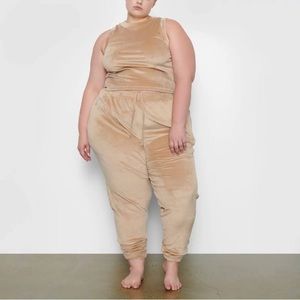 SKIMS Honey Velour Tank Top